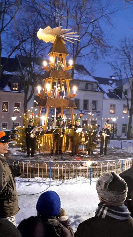 Ferienwohnungen "Am Schloessel" โอเบอร์วีเซินธาล ภายนอก รูปภาพ
