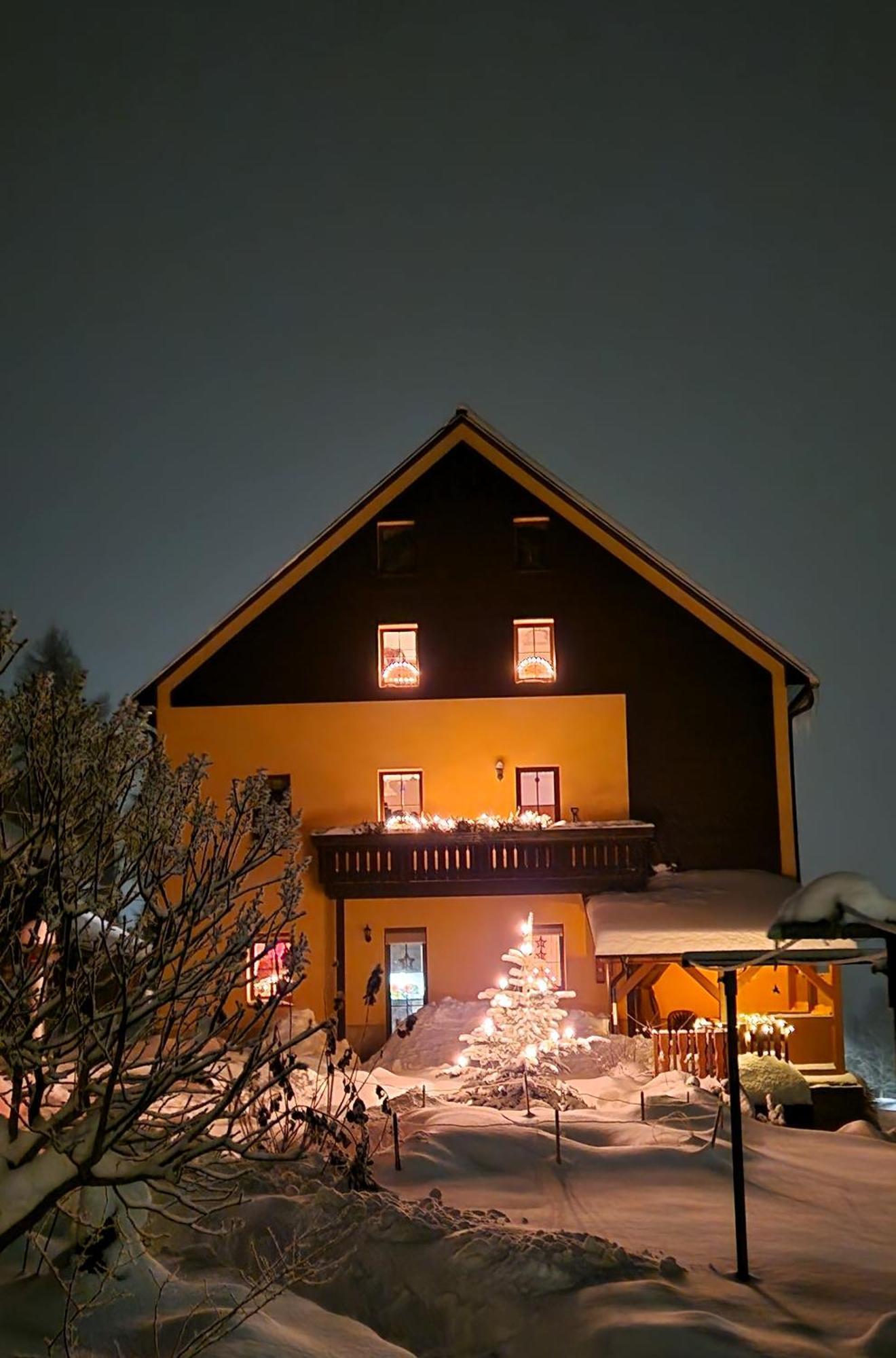 Ferienwohnungen "Am Schloessel" โอเบอร์วีเซินธาล ภายนอก รูปภาพ